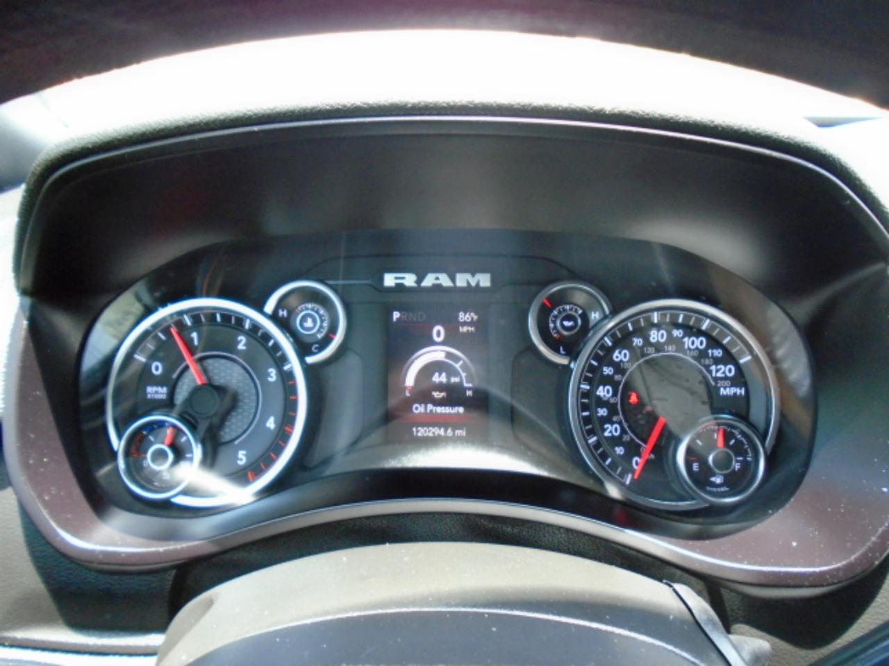 RAM 5500 Crew Cab SWB 4WD DRW 2024