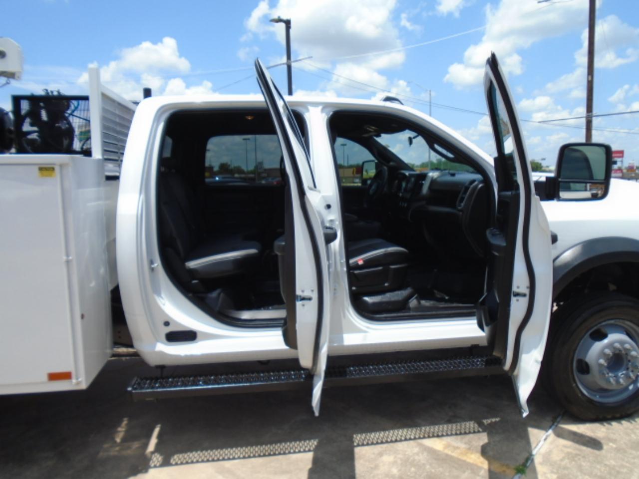 RAM 5500 Crew Cab SWB 4WD DRW 2024
