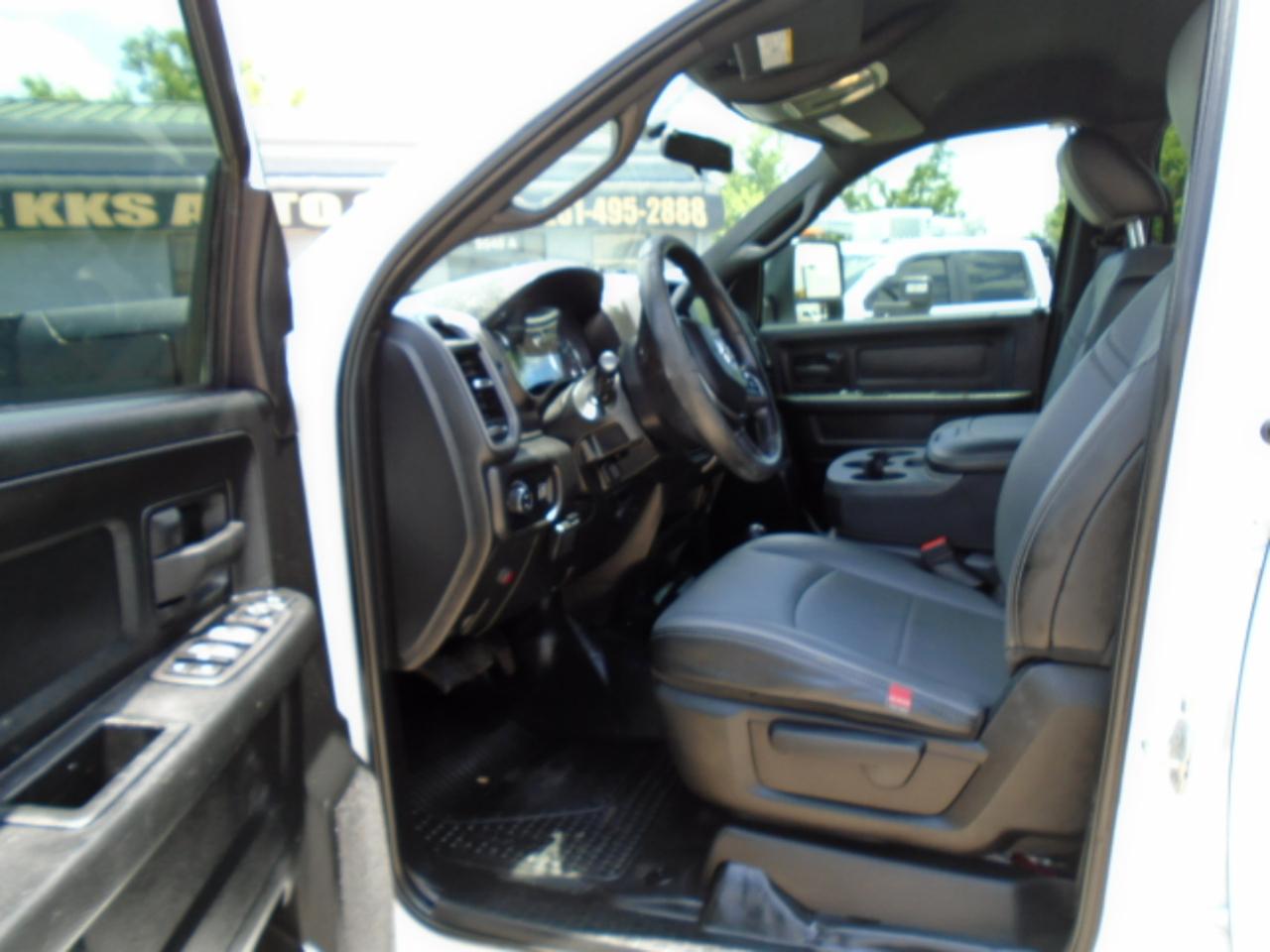 RAM 5500 Crew Cab SWB 4WD DRW 2024