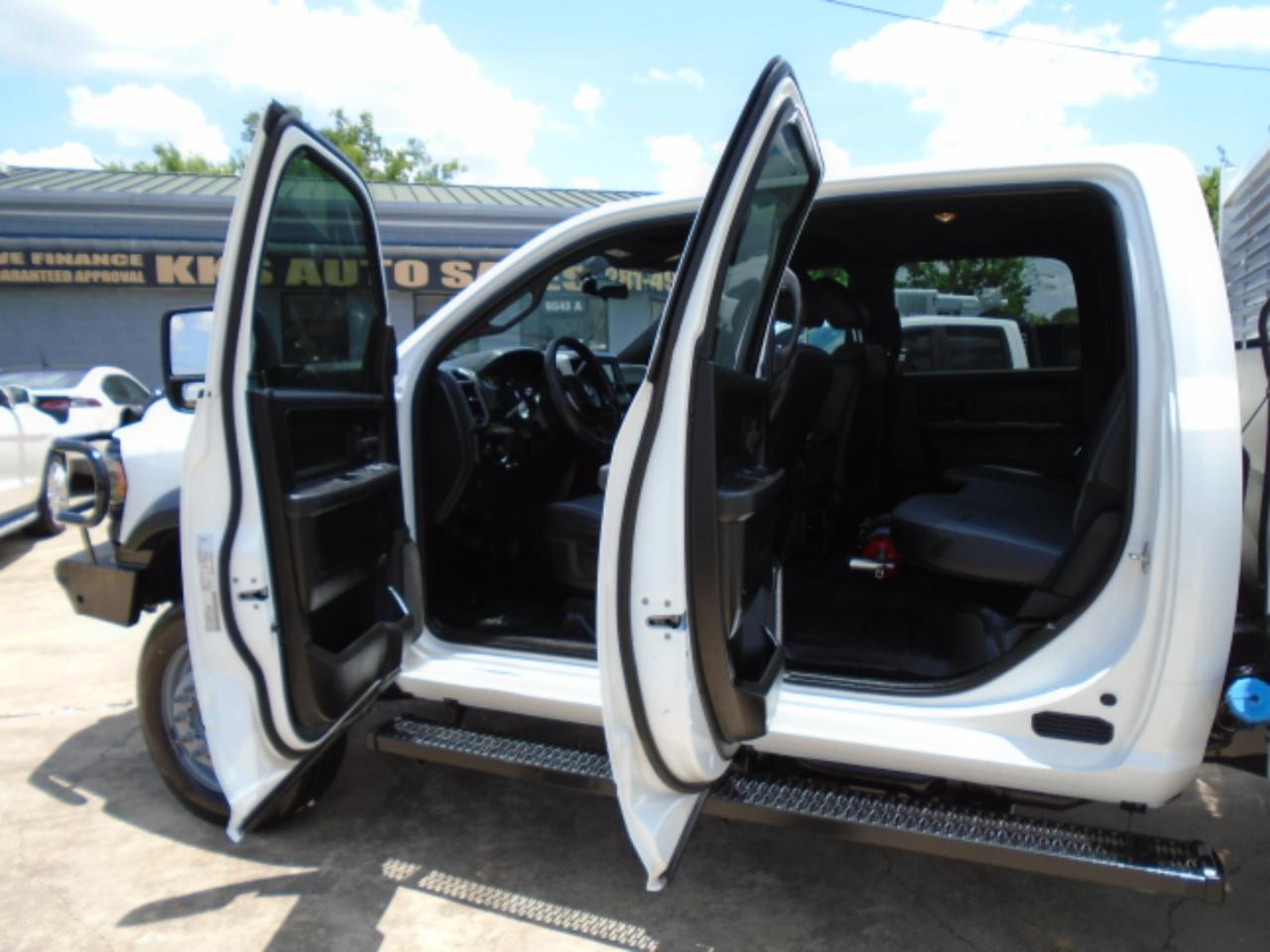 RAM 5500 Crew Cab SWB 4WD DRW 2024