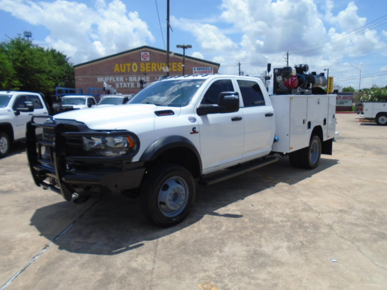 RAM 5500 Crew Cab SWB 4WD DRW 2024