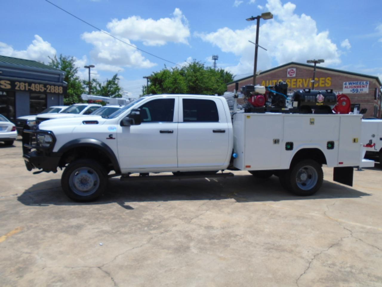 RAM 5500 Crew Cab SWB 4WD DRW 2024