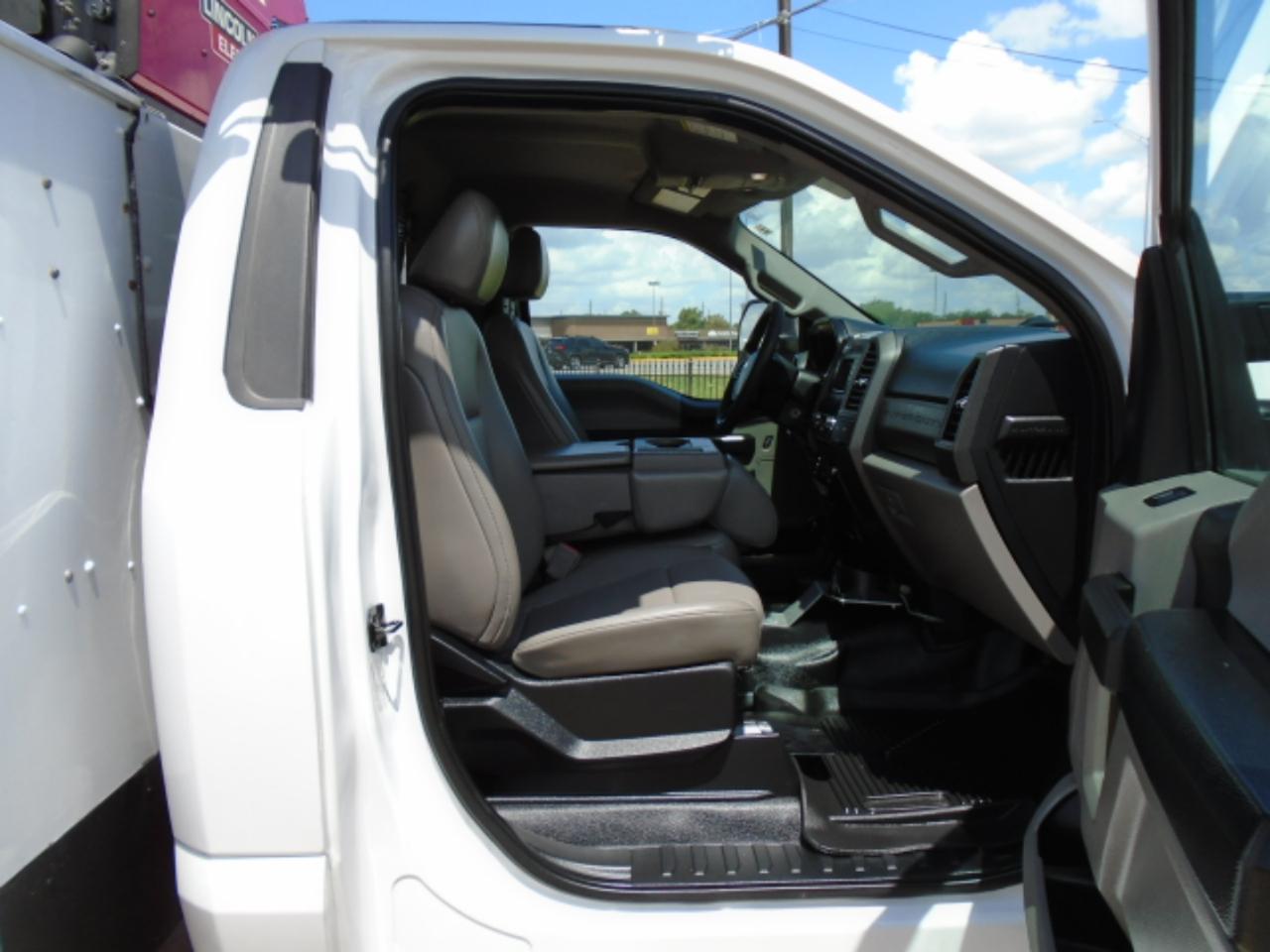Ford F-550 Regular Cab DRW 4WD 2018