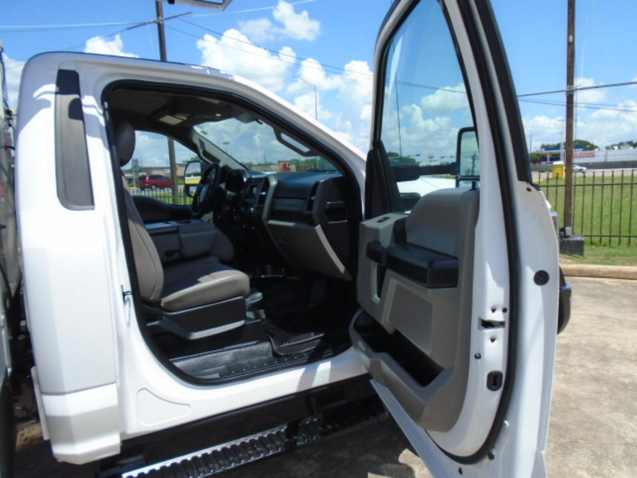 Ford F-550 Regular Cab DRW 4WD 2018