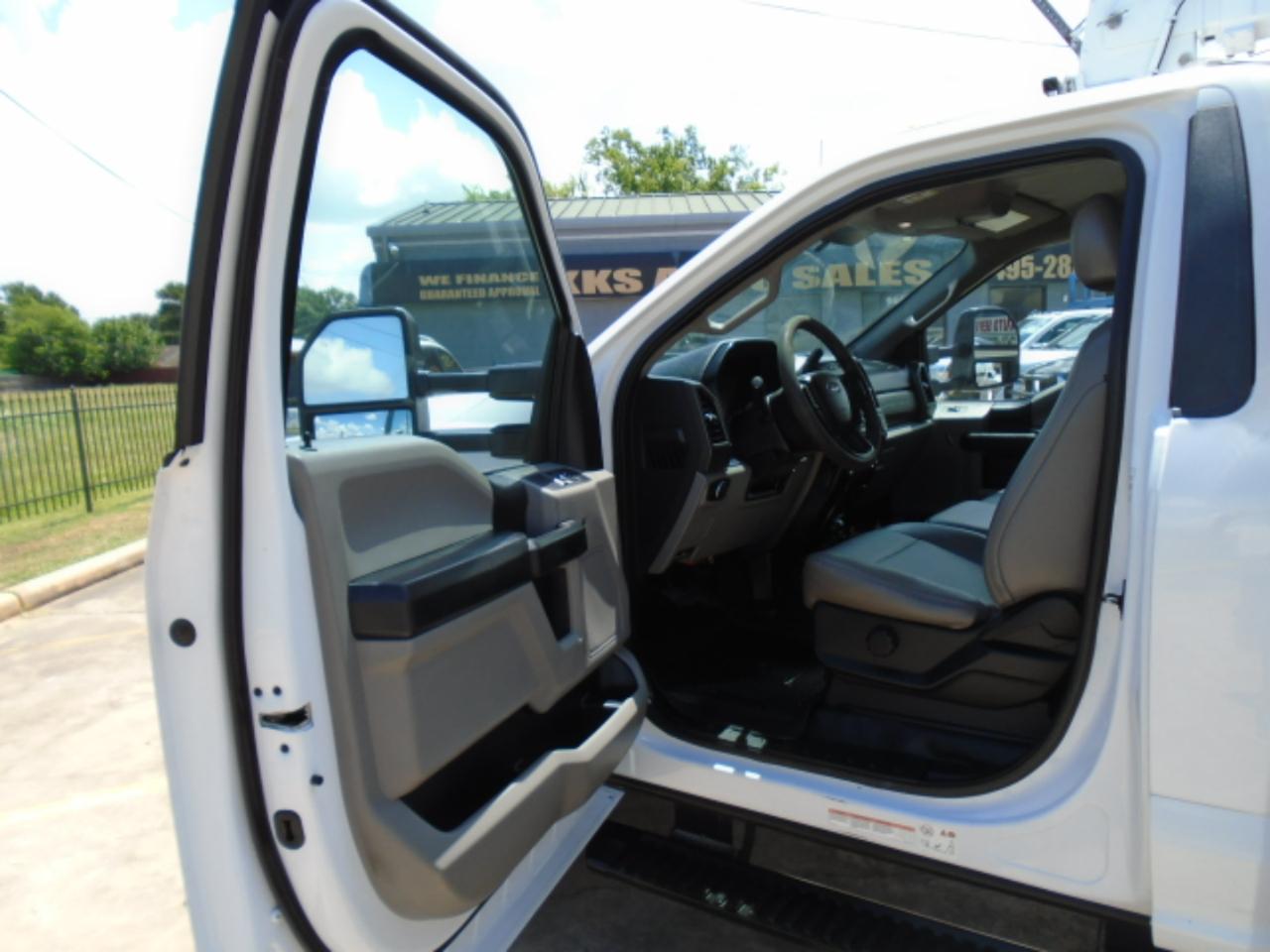 Ford F-550 Regular Cab DRW 4WD 2018