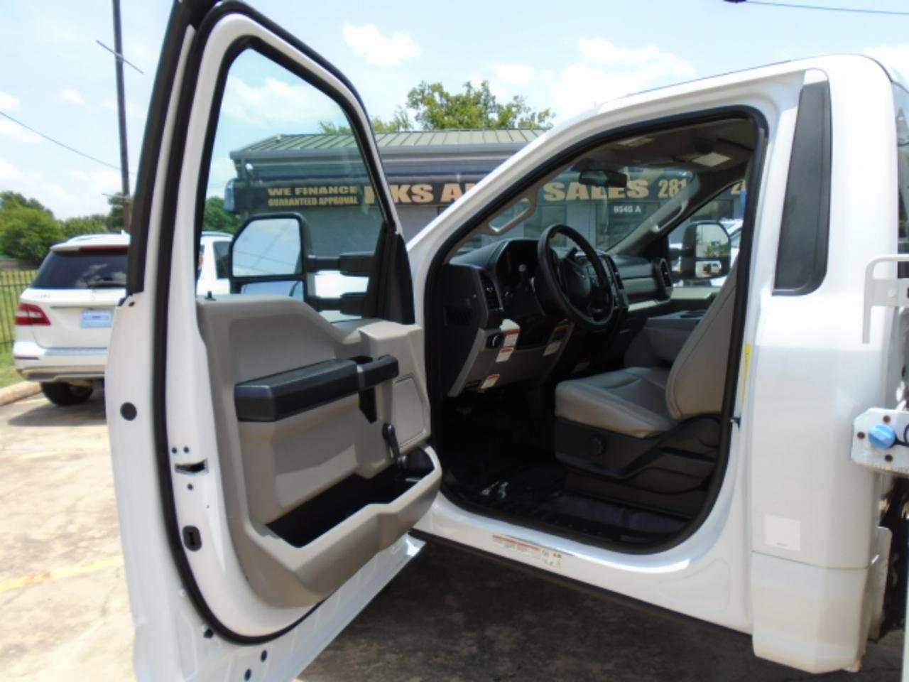 Ford F-450 SD Regular Cab DRW 2WD 2019