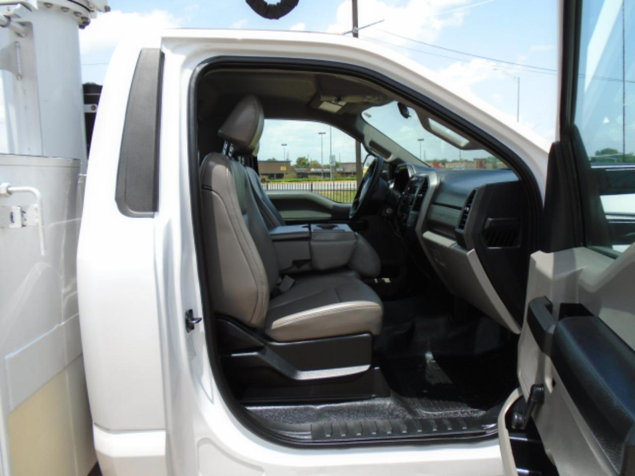 Ford F-450 SD Regular Cab DRW 2WD 2019