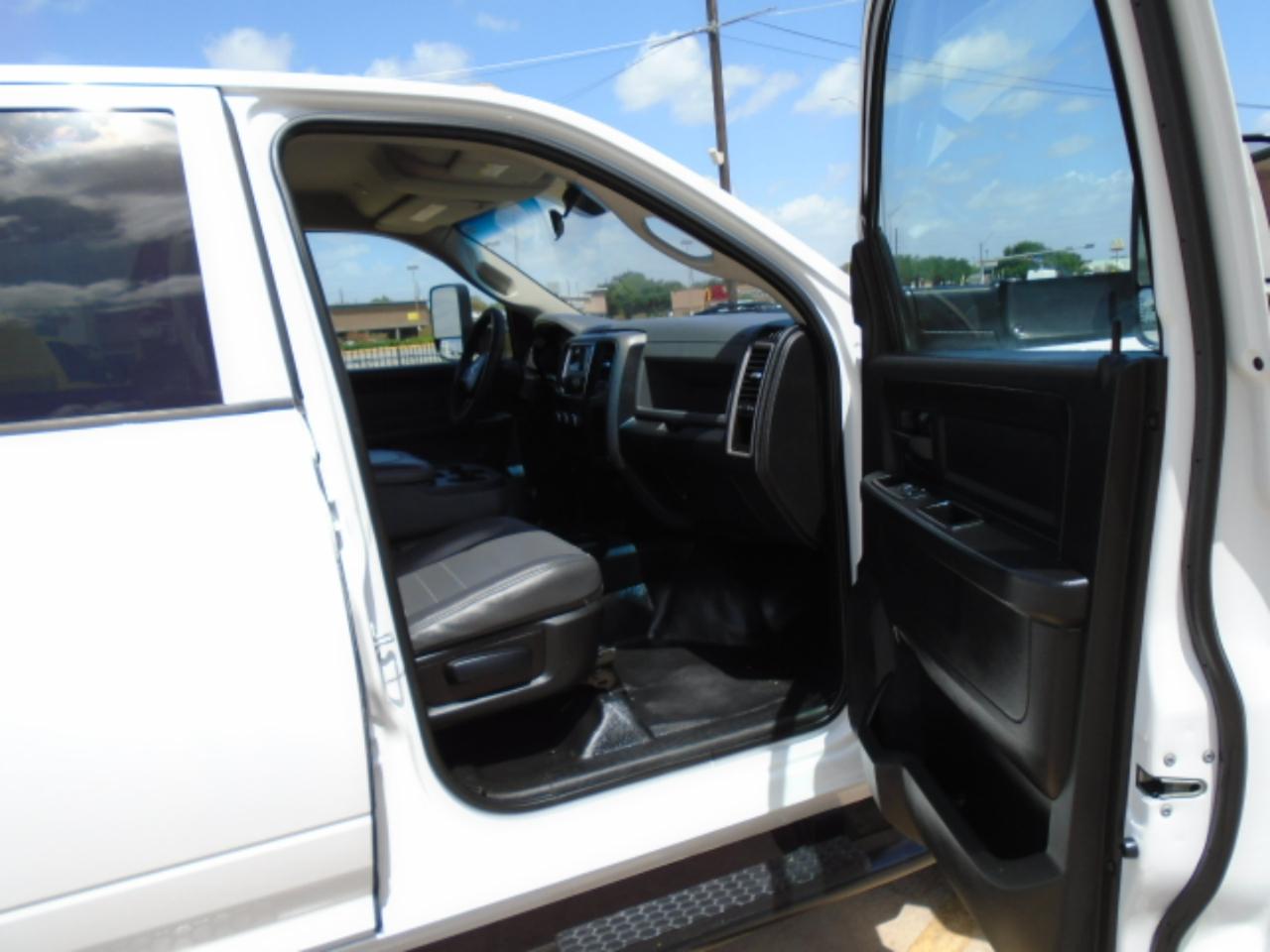 RAM 3500 Crew Cab 4WD DRW 2018