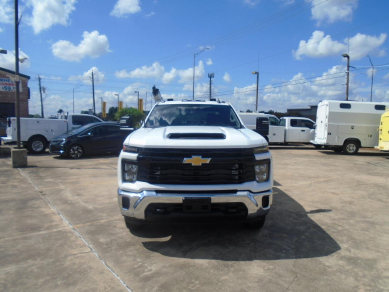Chevrolet Silverado 3500HD Work Truck Crew Cab 4WD 2024