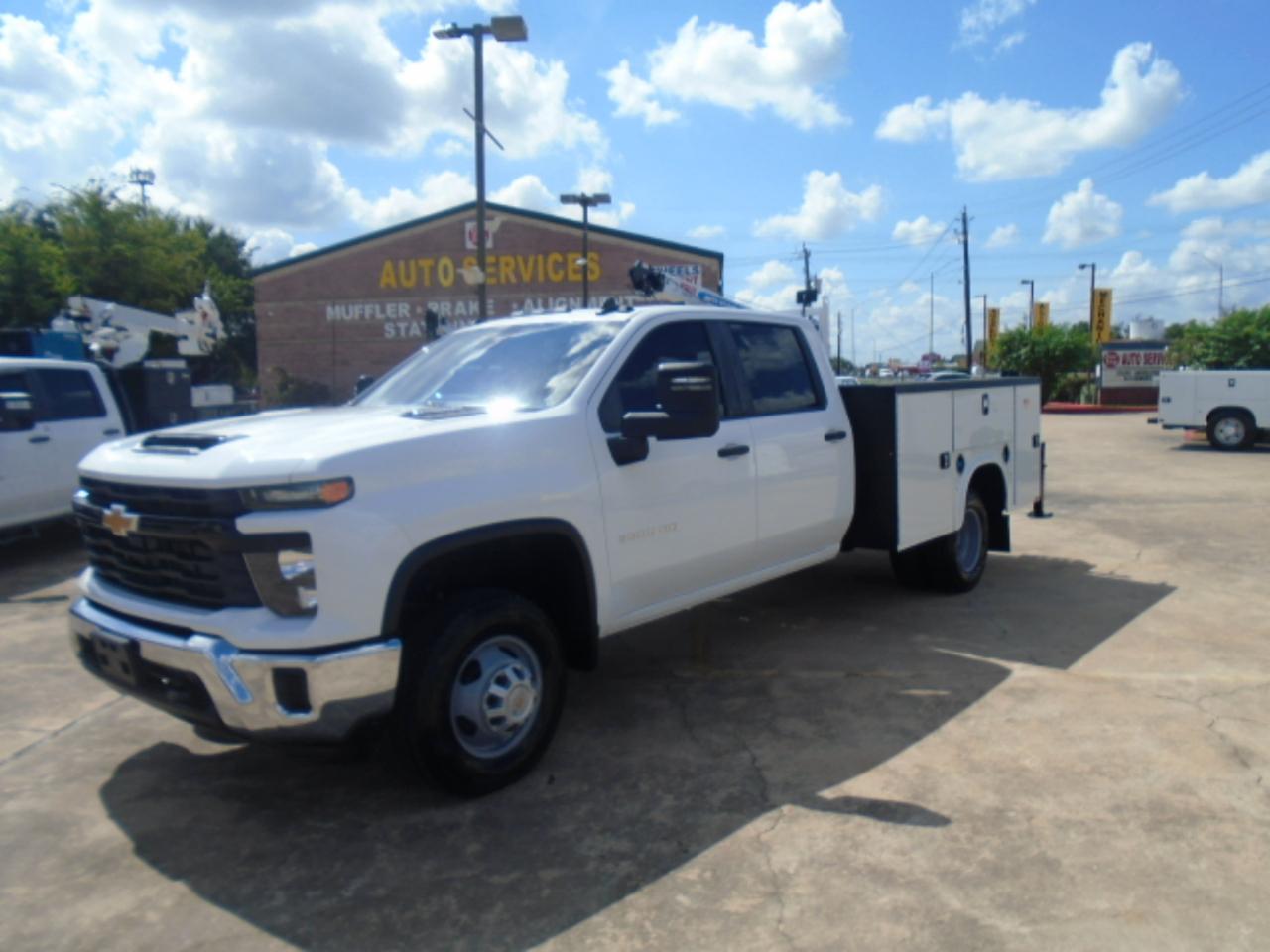 Chevrolet Silverado 3500HD Work Truck Crew Cab 4WD 2024
