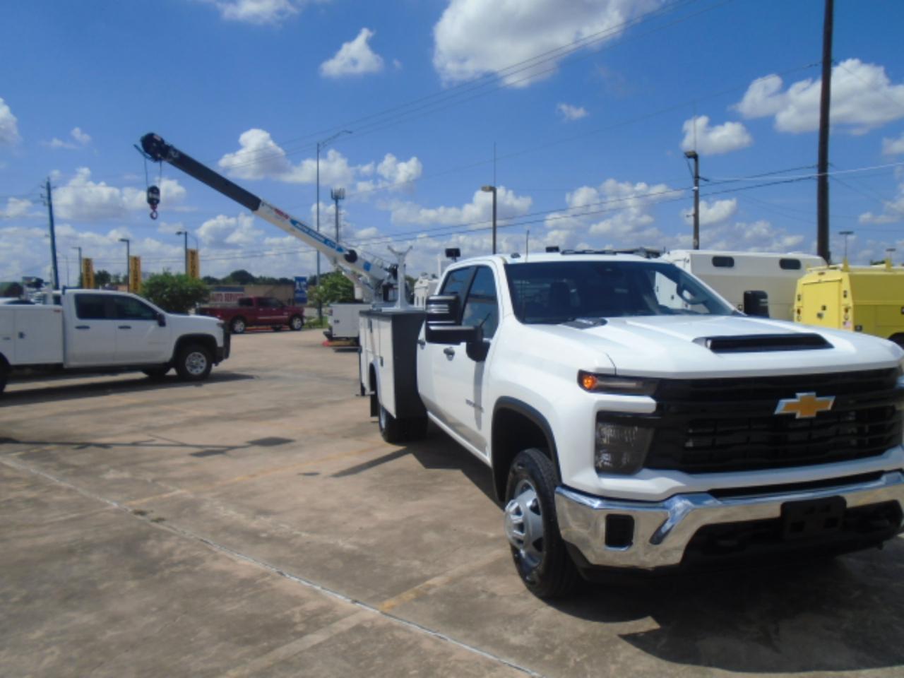 Chevrolet Silverado 3500HD Work Truck Crew Cab 4WD 2024