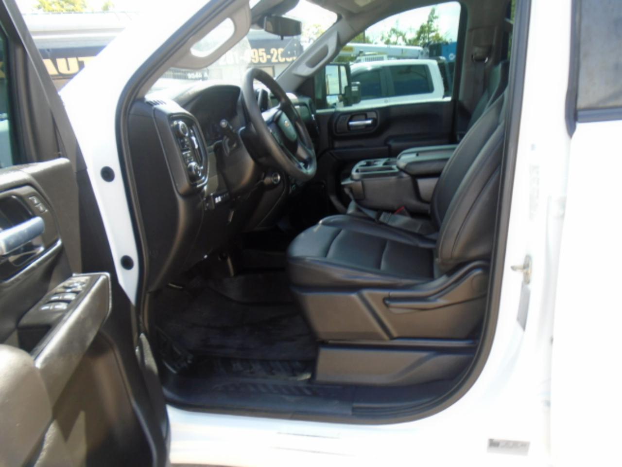 Chevrolet Silverado 3500HD Work Truck Crew Cab 4WD 2024