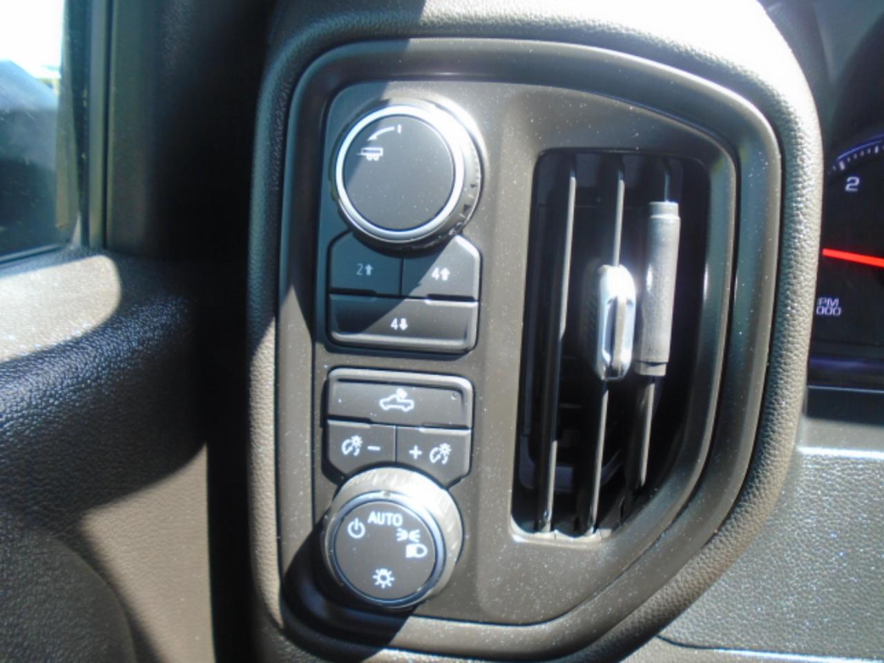 Chevrolet Silverado 3500HD Work Truck Crew Cab 4WD 2024