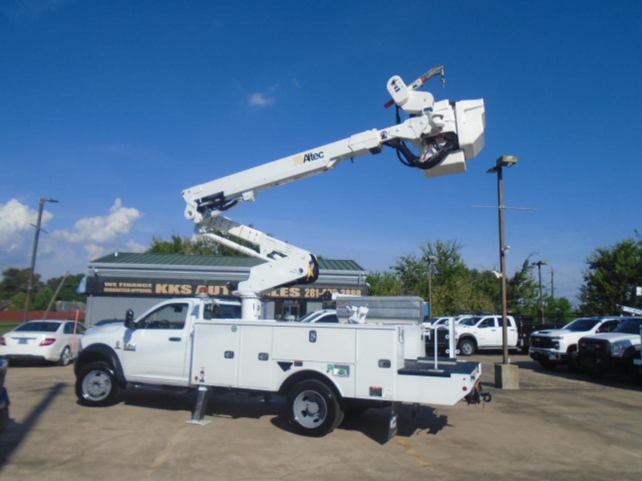 RAM 5500 Regular Cab 4WD DRW 2018