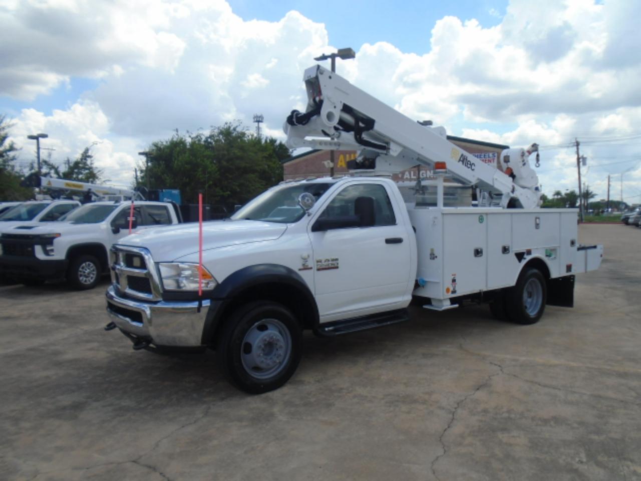 RAM 5500 Regular Cab 4WD DRW 2018