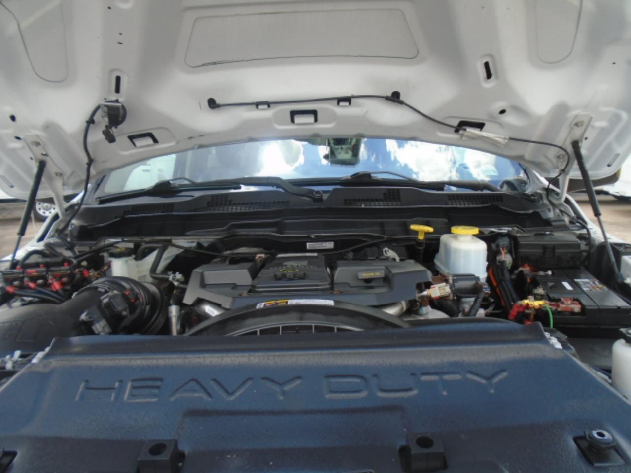 RAM 5500 Regular Cab 4WD DRW 2018