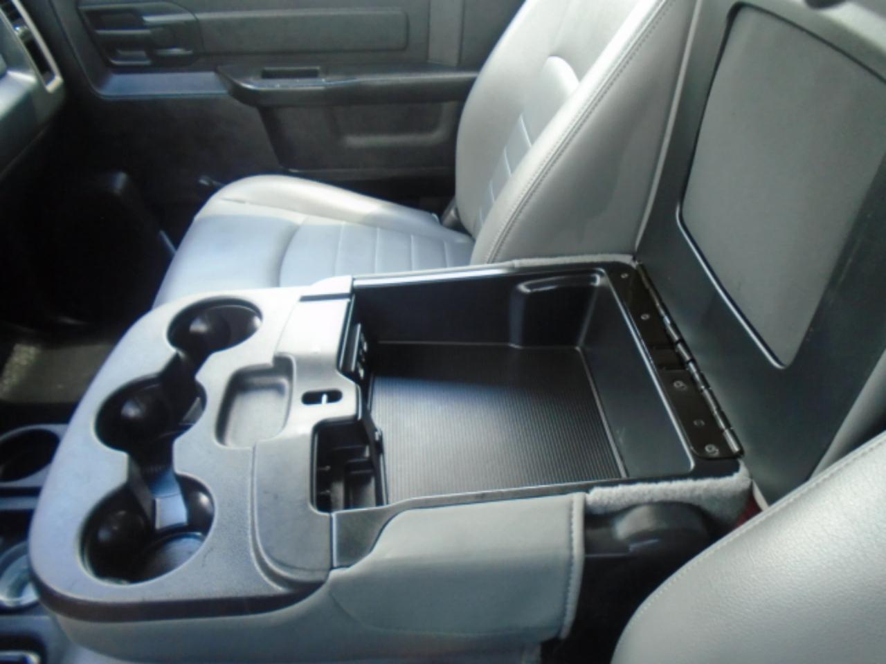 RAM 5500 Regular Cab 4WD DRW 2018