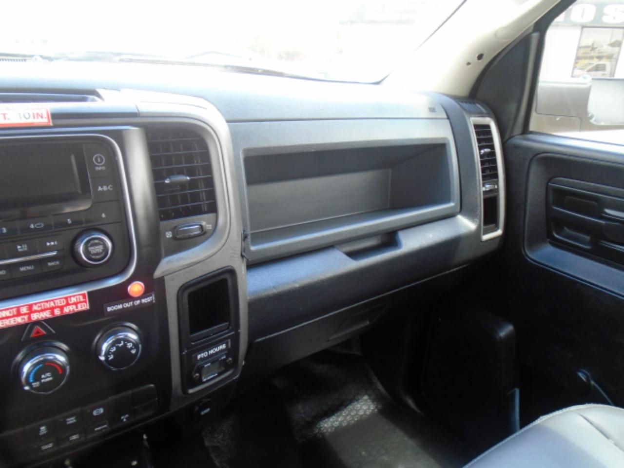 RAM 5500 Regular Cab 4WD DRW 2018