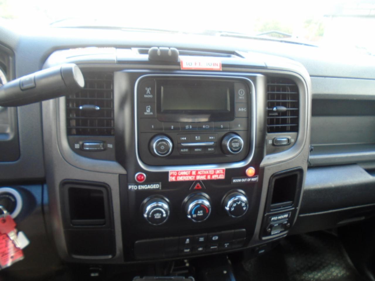 RAM 5500 Regular Cab 4WD DRW 2018