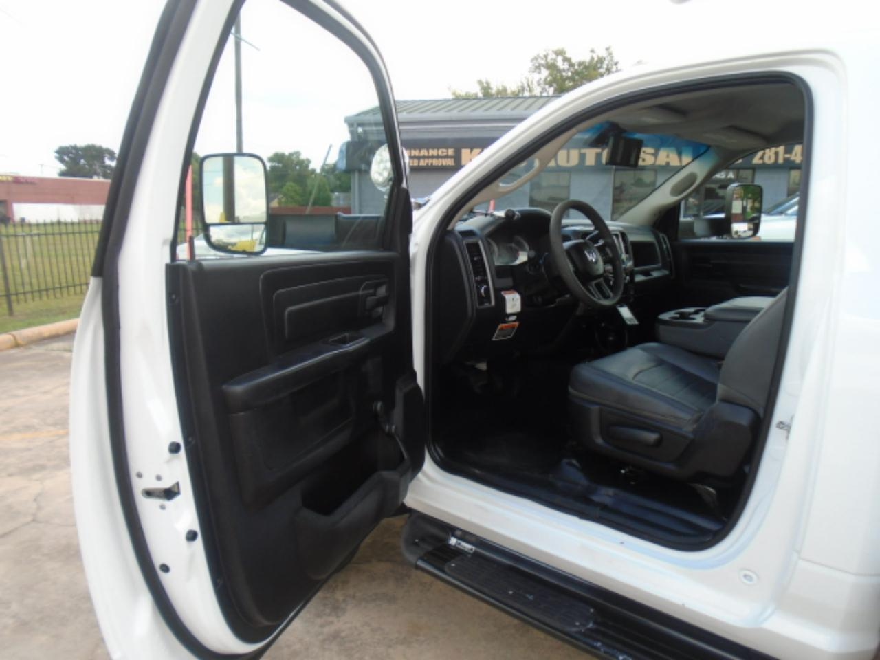 RAM 5500 Regular Cab 4WD DRW 2018