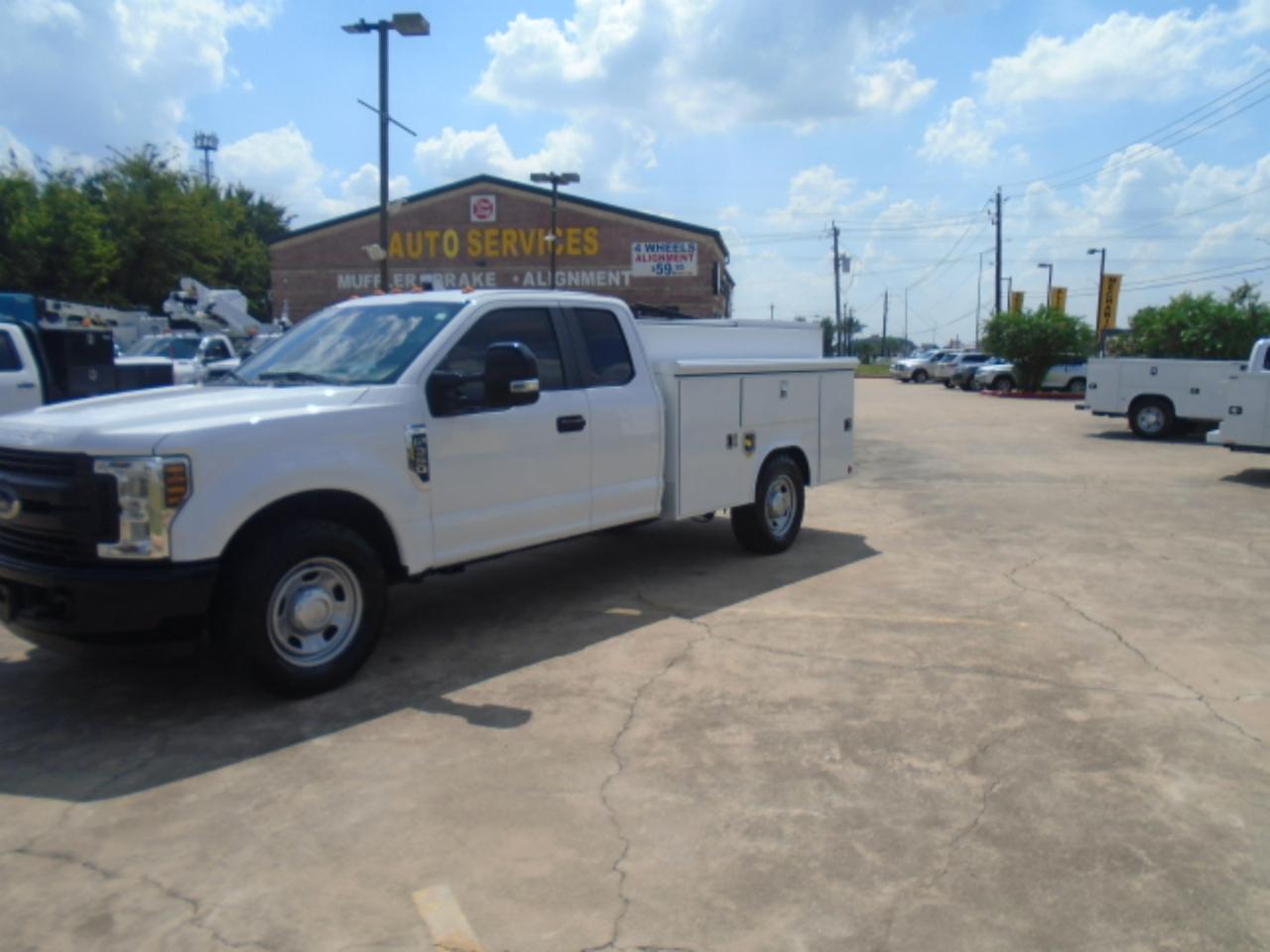 Ford F-350 SD XL SuperCab 2WD 2019