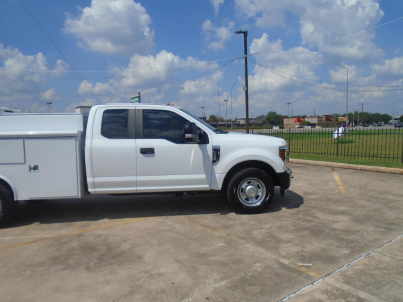 Ford F-350 SD XL SuperCab 2WD 2019