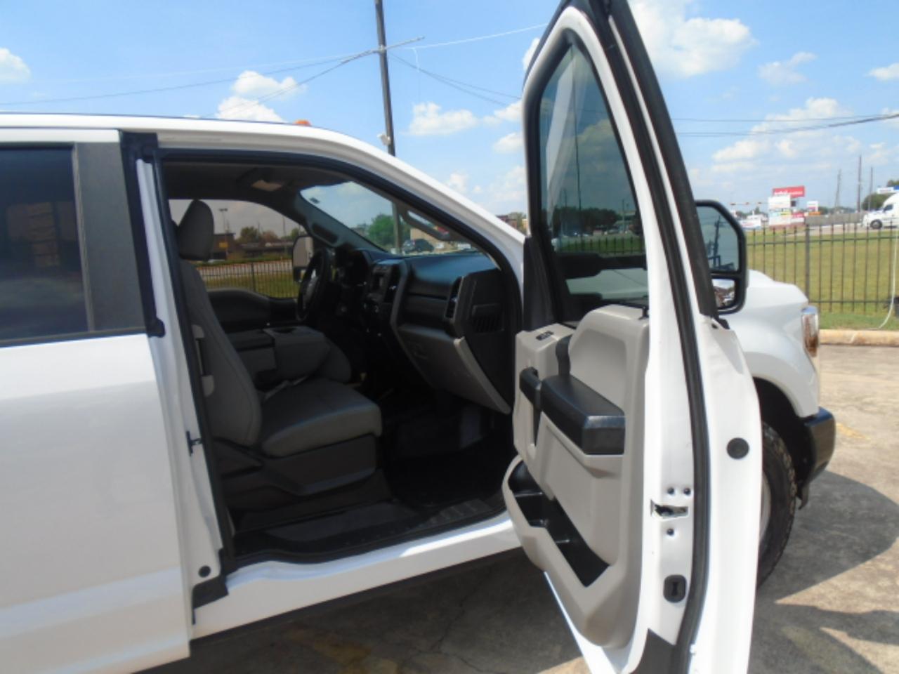 Ford F-350 SD XL SuperCab 2WD 2019