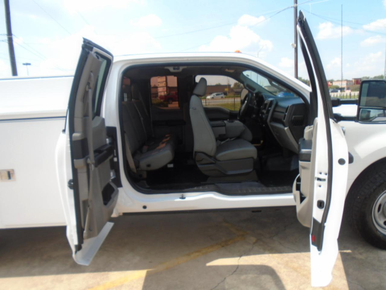 Ford F-350 SD XL SuperCab 2WD 2019