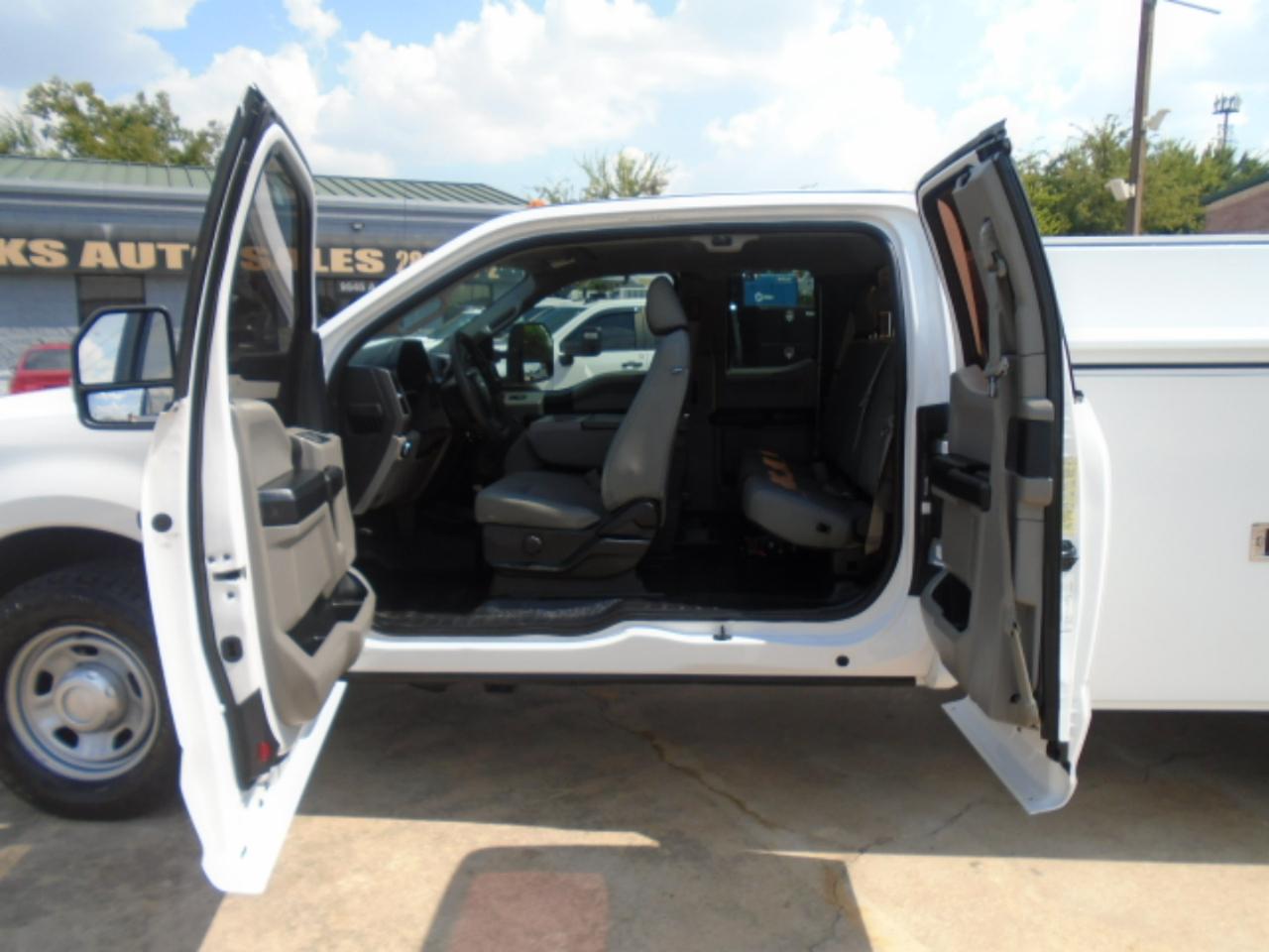 Ford F-350 SD XL SuperCab 2WD 2019
