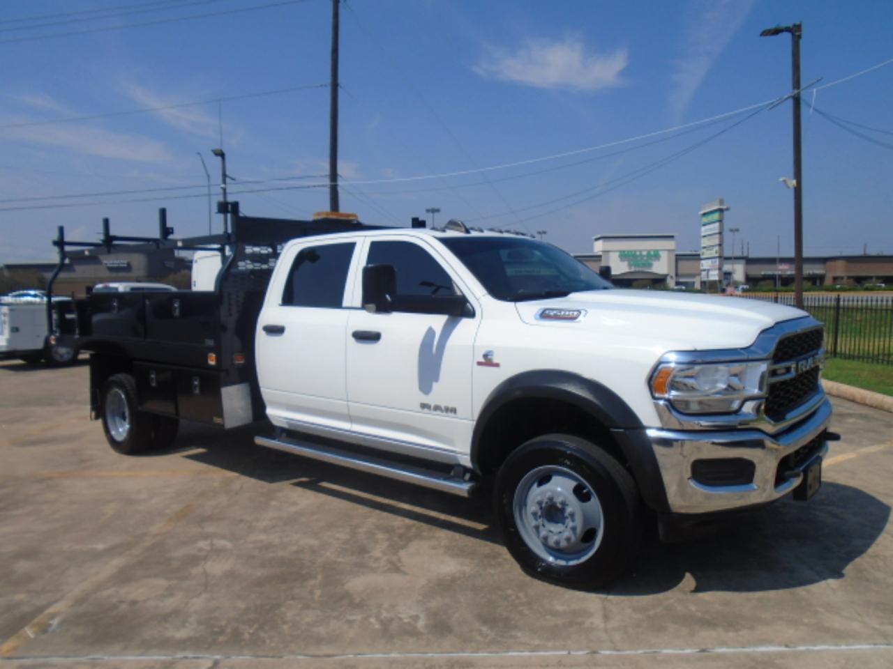 RAM 5500 Crew Cab LWB 4WD DRW 2019