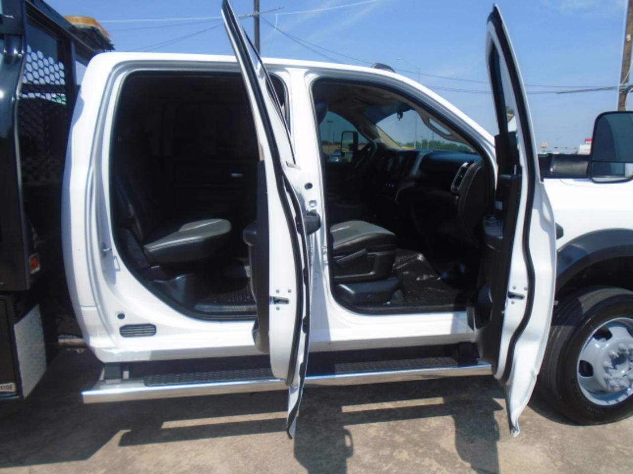 RAM 5500 Crew Cab LWB 4WD DRW 2019