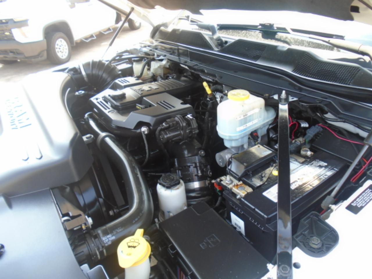 RAM 5500 Crew Cab LWB 4WD DRW 2019