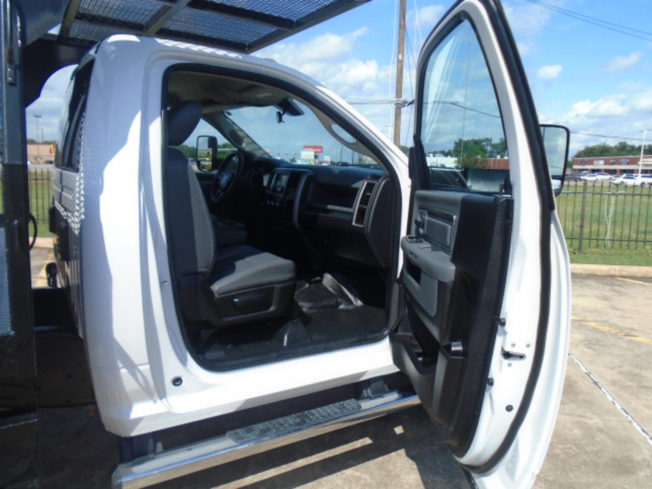 RAM 5500 Regular Cab 2WD DRW 2018