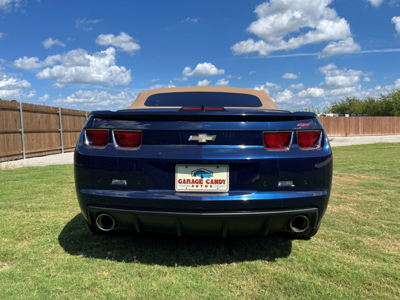 Chevrolet Camaro Convertible 2SS 2011