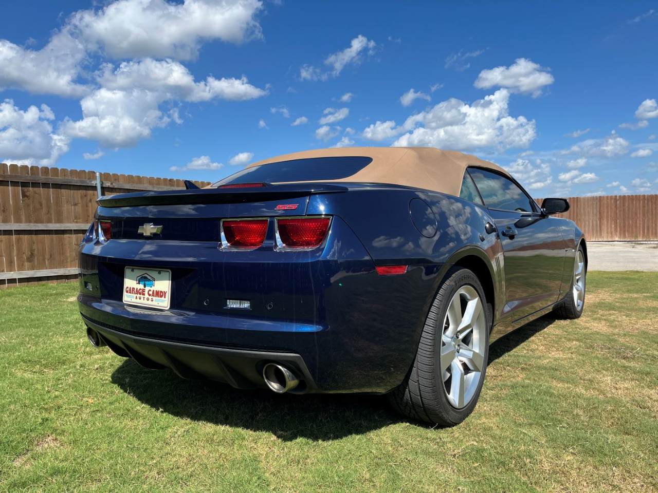 Chevrolet Camaro Convertible 2SS 2011