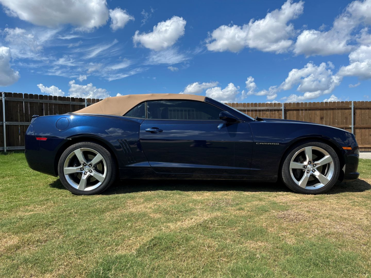 Chevrolet Camaro Convertible 2SS 2011