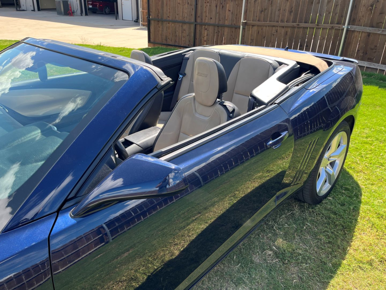 Chevrolet Camaro Convertible 2SS 2011