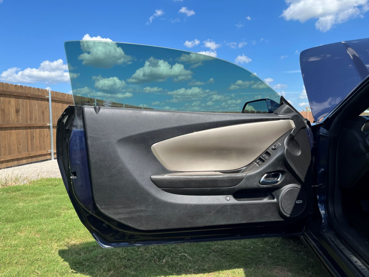 Chevrolet Camaro Convertible 2SS 2011