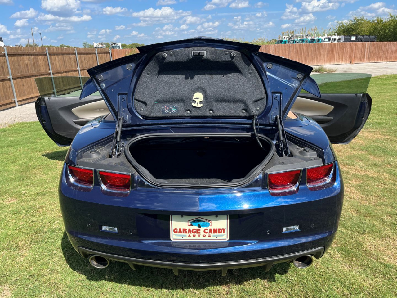 Chevrolet Camaro Convertible 2SS 2011