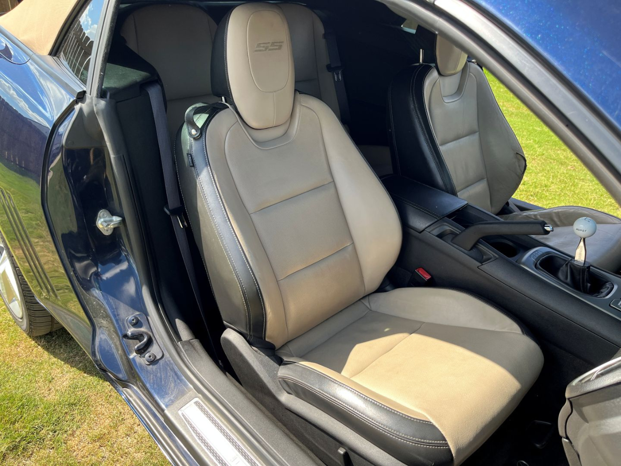 Chevrolet Camaro Convertible 2SS 2011