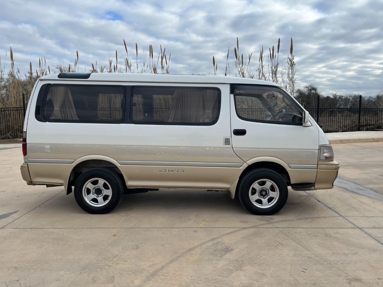 Toyota Hiace  1994