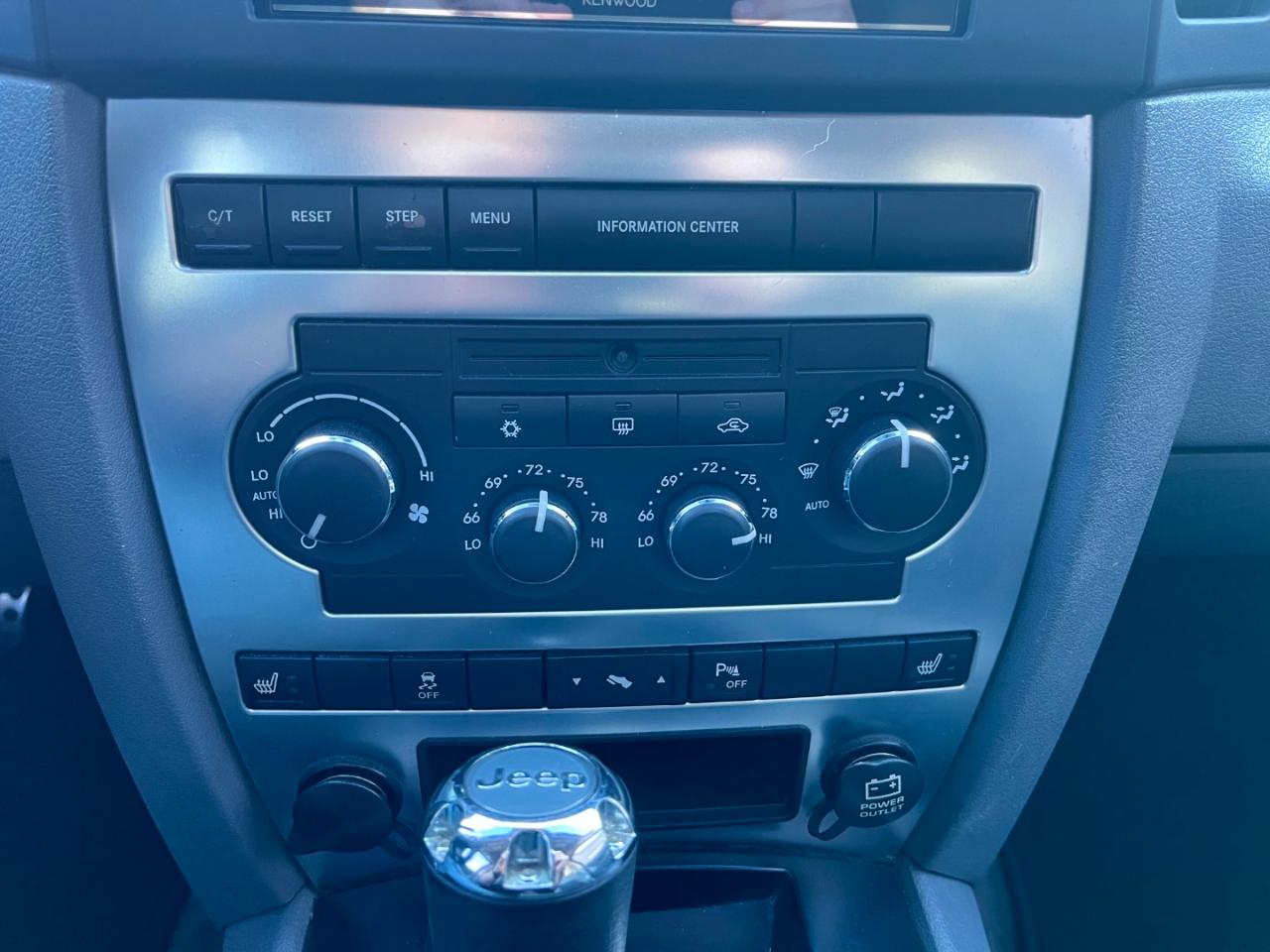 Jeep Grand Cherokee SRT-8 2007