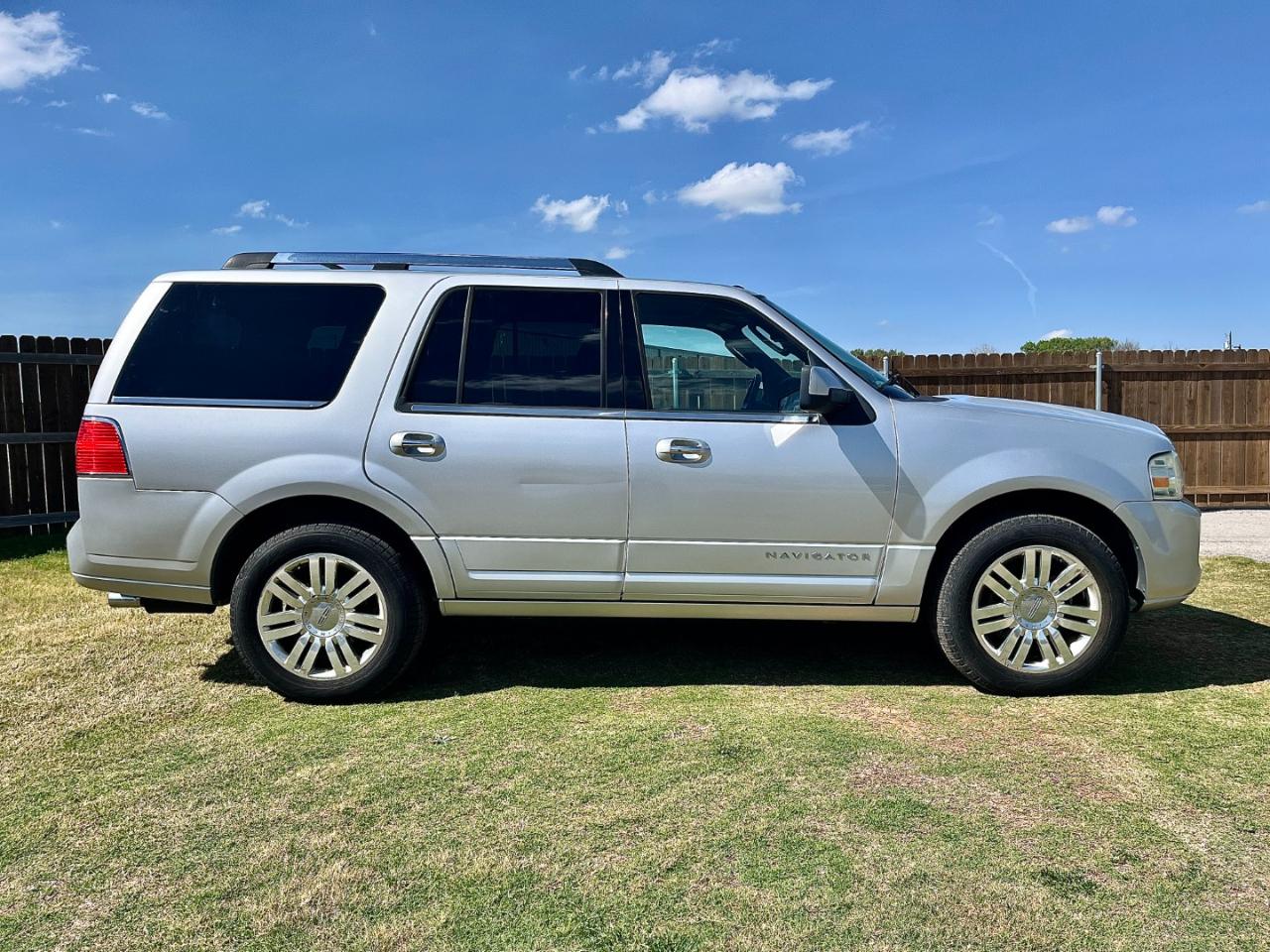 Lincoln Navigator 2WD 2012