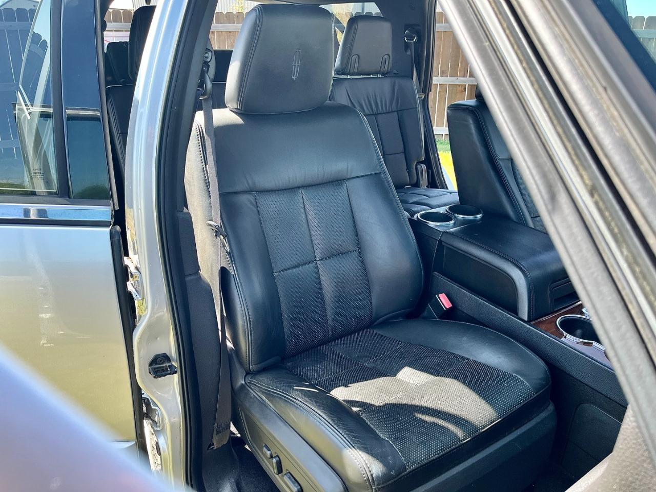 Lincoln Navigator 2WD 2012