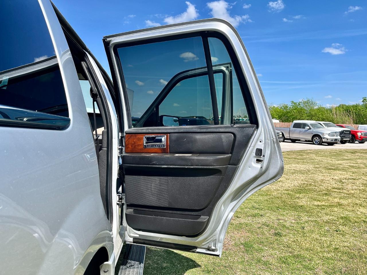 Lincoln Navigator 2WD 2012
