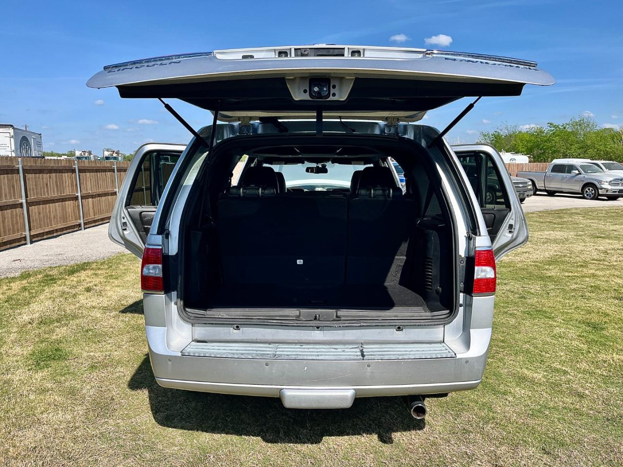 Lincoln Navigator 2WD 2012