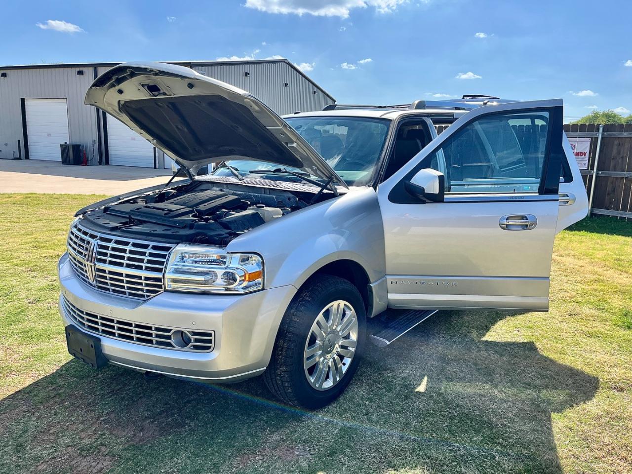 Lincoln Navigator 2WD 2012