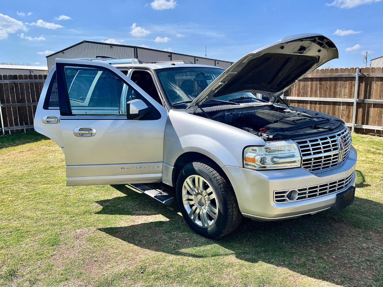 Lincoln Navigator 2WD 2012