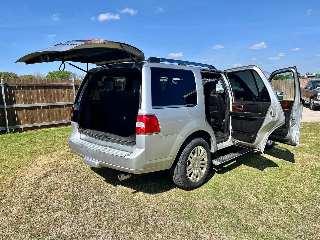 Lincoln Navigator 2WD 2012