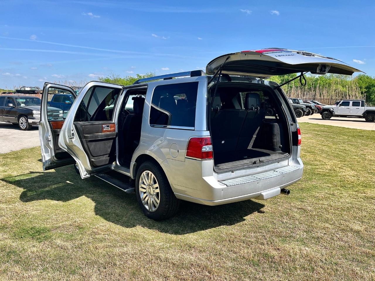 Lincoln Navigator 2WD 2012